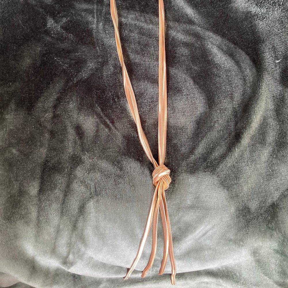 Heavy gold-tone LONG serpentine necklace